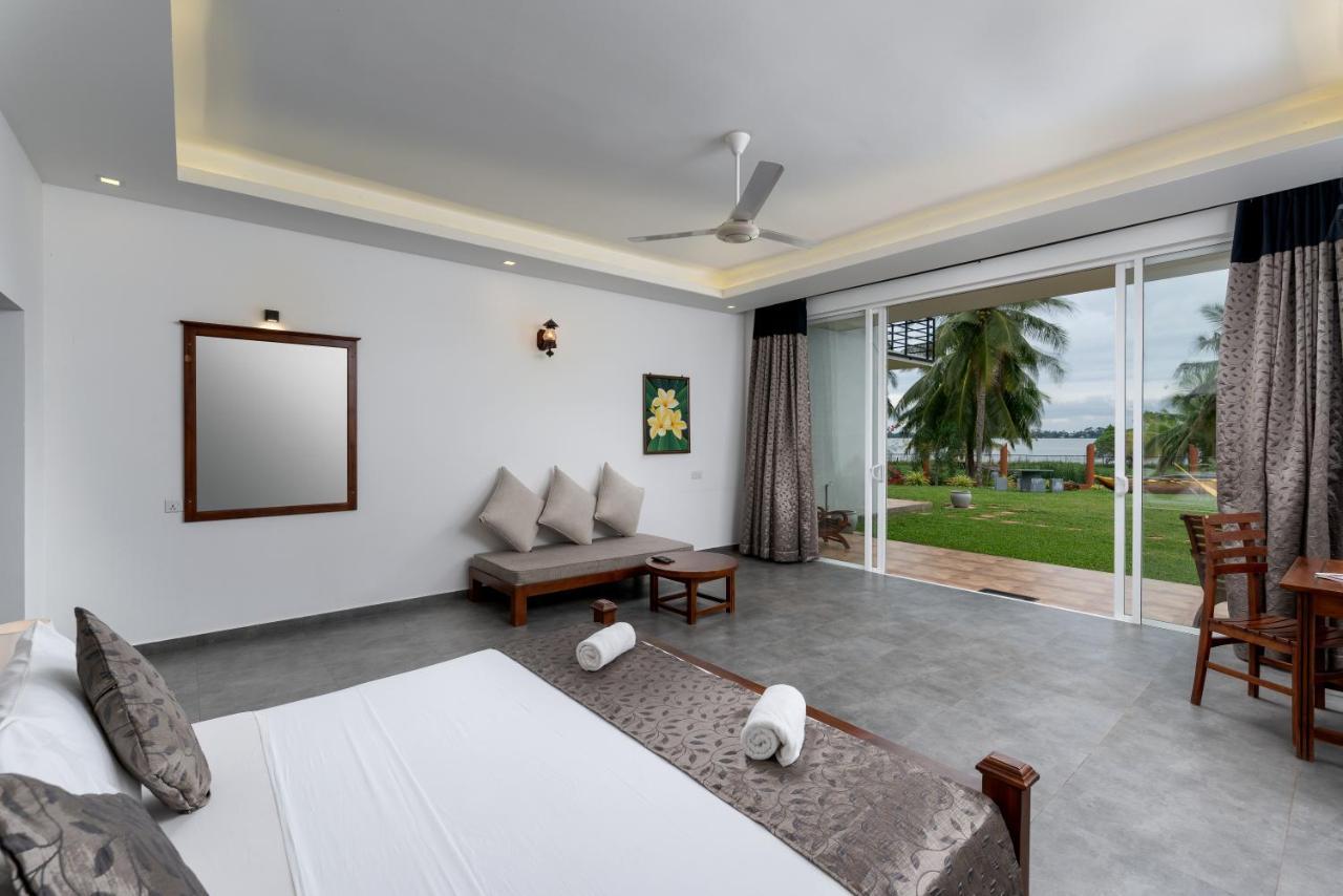 Tara Watergate Hotel Tissamaharama Bagian luar foto