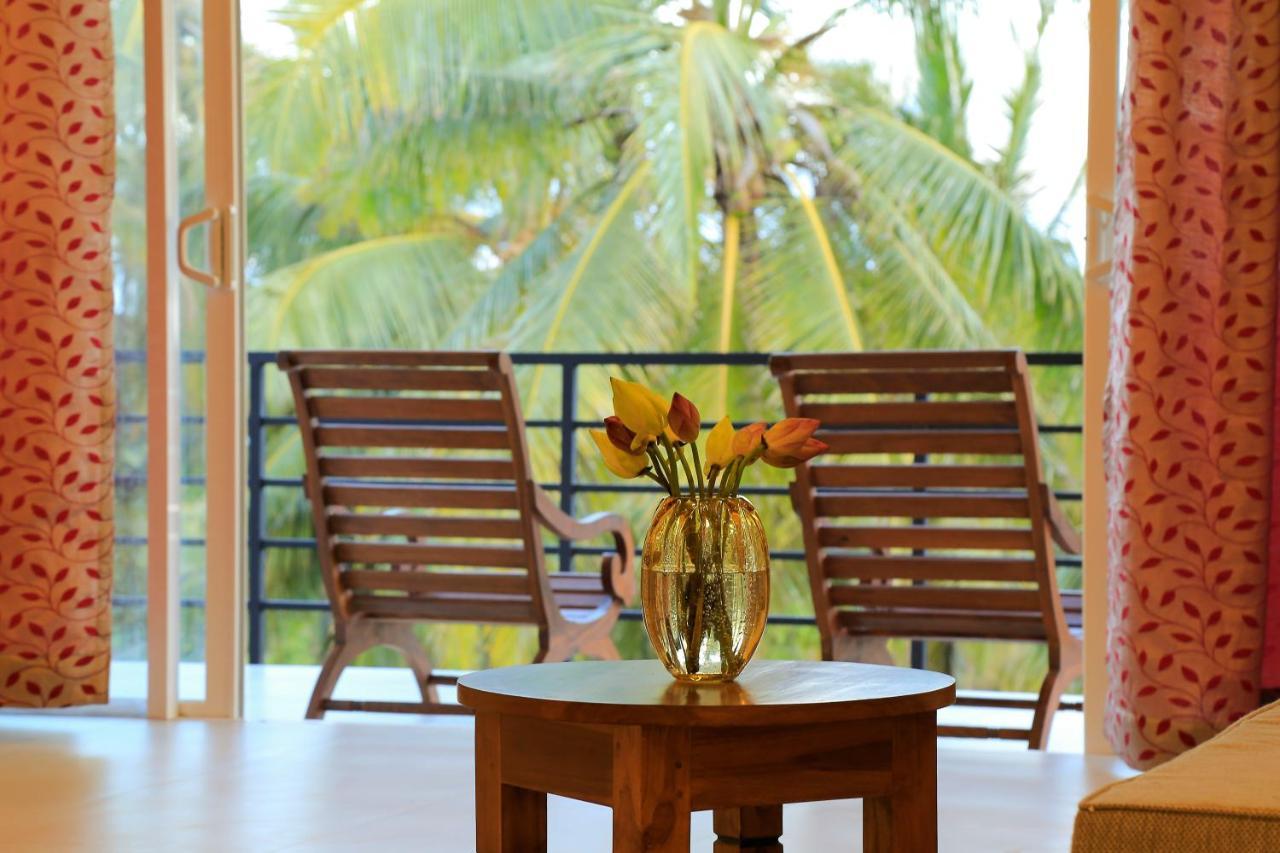 Tara Watergate Hotel Tissamaharama Bagian luar foto