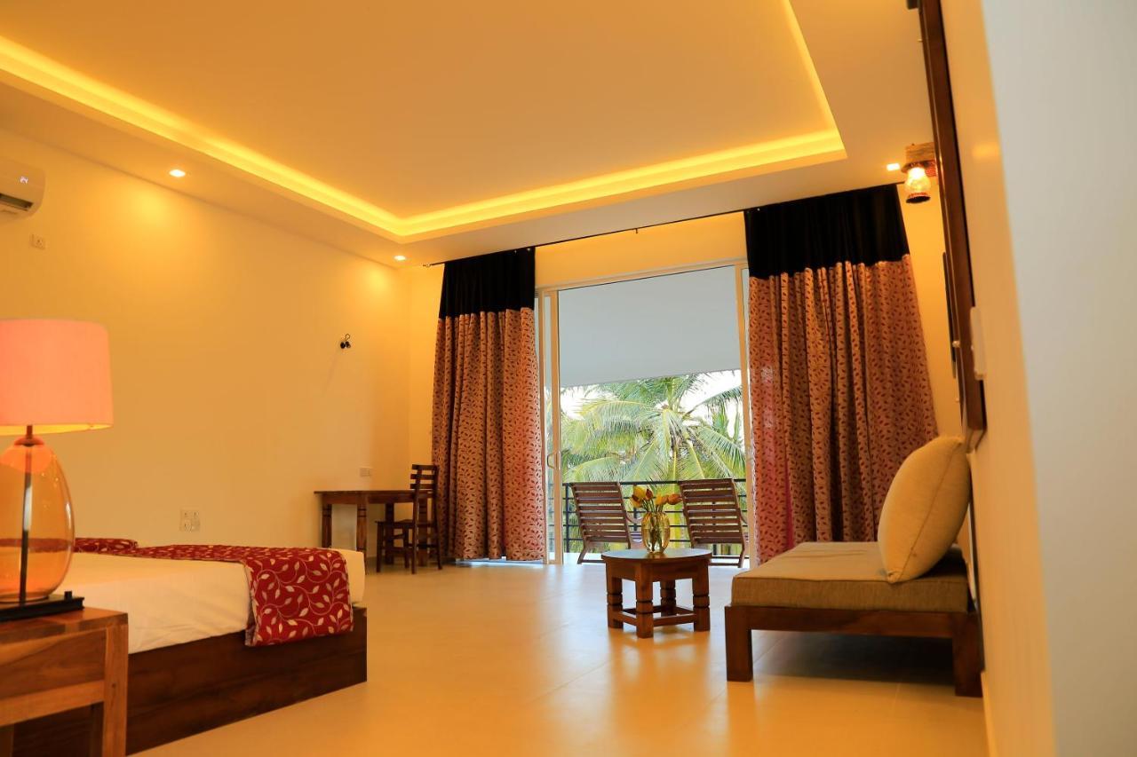 Tara Watergate Hotel Tissamaharama Bagian luar foto