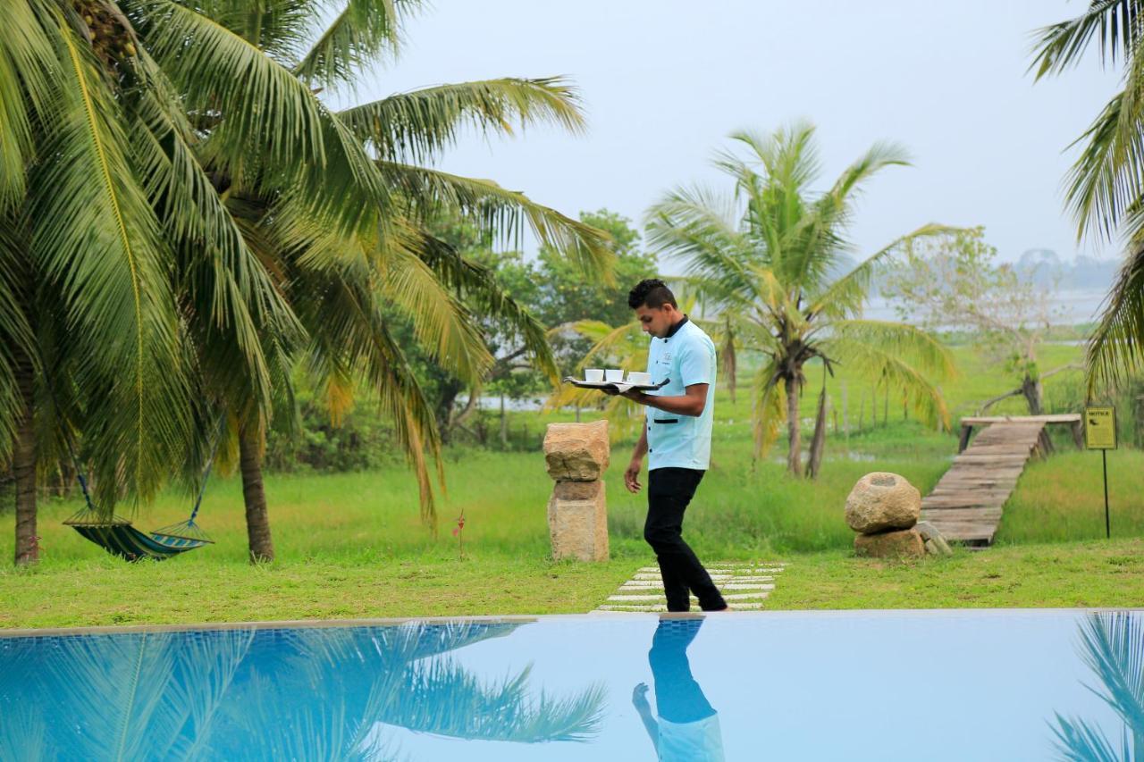 Tara Watergate Hotel Tissamaharama Bagian luar foto